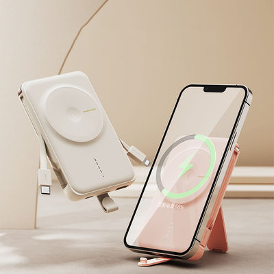 Καλή τιμή. 10000mAh Μαγνητική μπαταρία με 5W 7.5W Ασύρματη έξοδος προστασία από υπερφόρτιση σε απευθείας σύνδεση